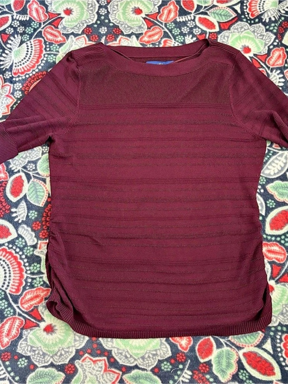 APT.9 Crew Neck Sweater in Burgundy Size XL Like New